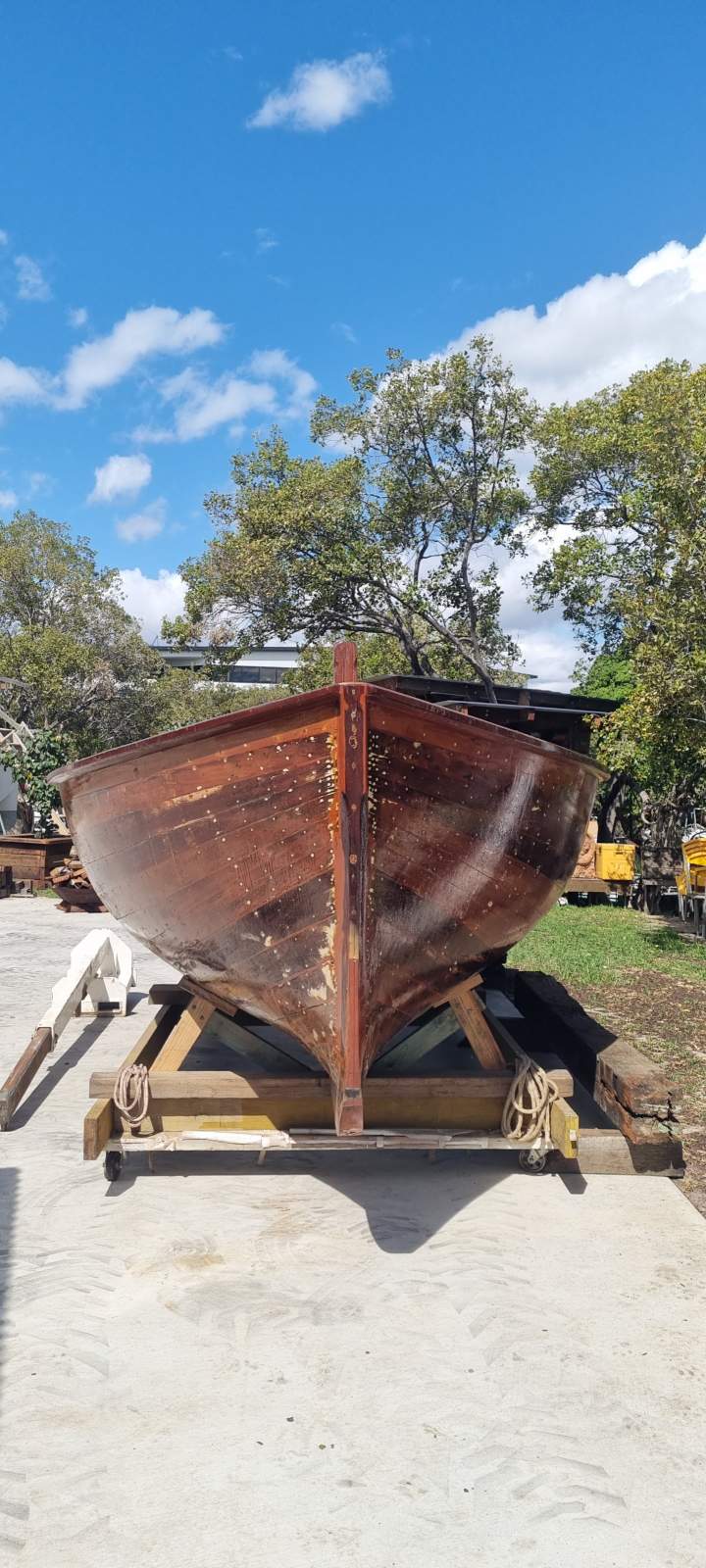 Pompei Could be fitted out as motor sailor option.