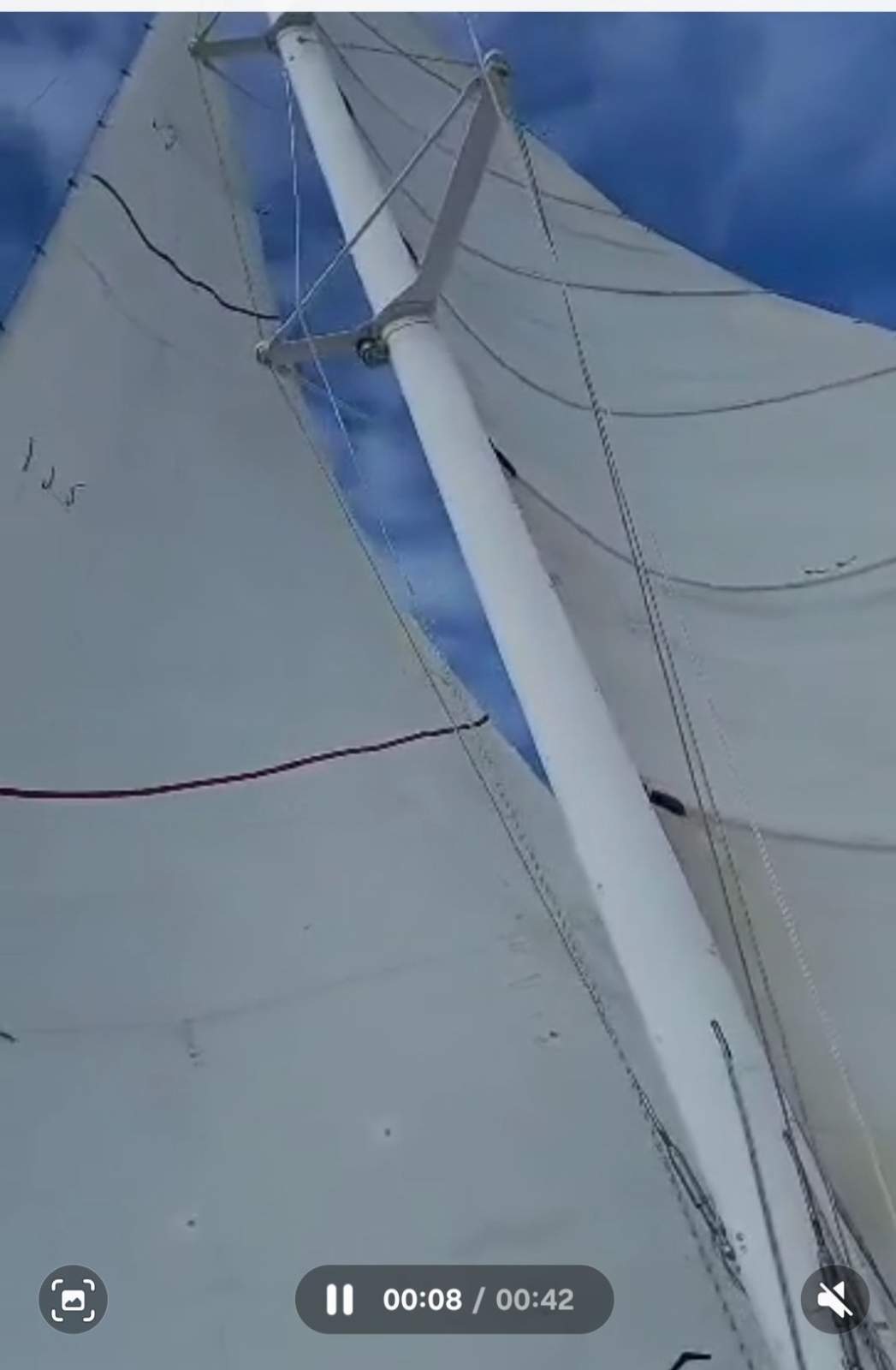 Grainger 430 Performance Cruiser Open deck, galley, 2x double bunks / sitting in the