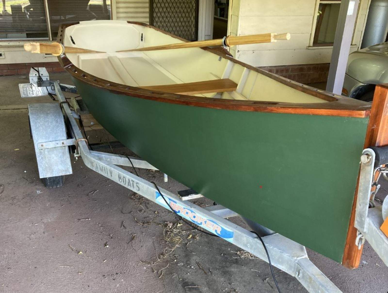 Custom 4m Plywood Rowing Boat