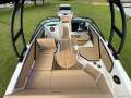 New Sea Ray 210 SPX