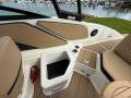 New Sea Ray 210 SPX:Storage / ice box