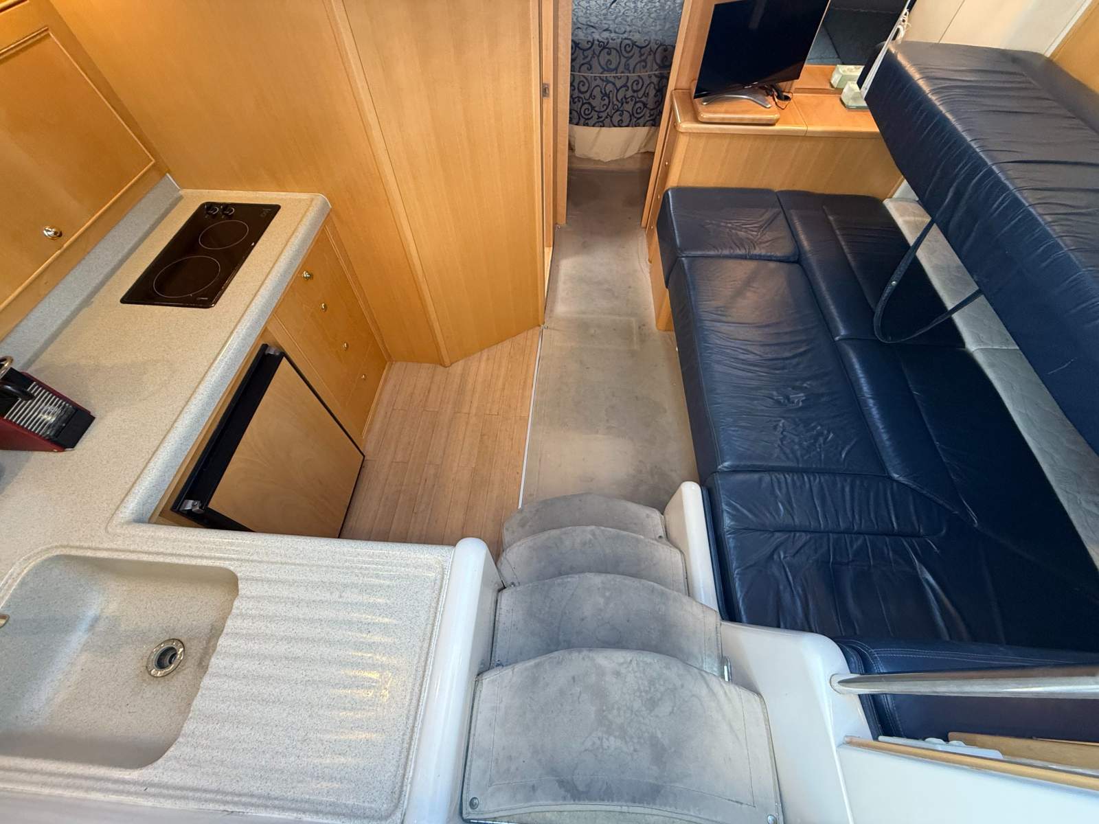 Riviera 4000 Offshore Hardtop Platinum Series &ndash; 2000 Model JO JO
