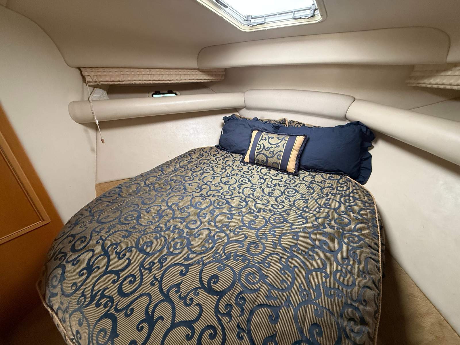Riviera 4000 Offshore Hardtop Platinum Series &ndash; 2000 Model JO JO