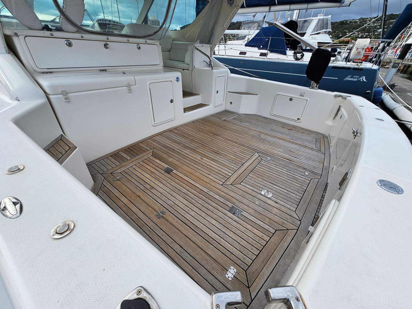 Riviera 4000 Offshore Hardtop Platinum Series &ndash; 2000 Model JO JO