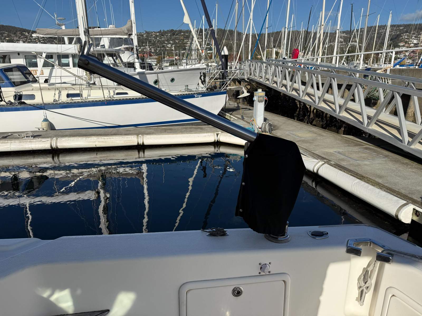Riviera 4000 Offshore Hardtop Platinum Series &ndash; 2000 Model JO JO
