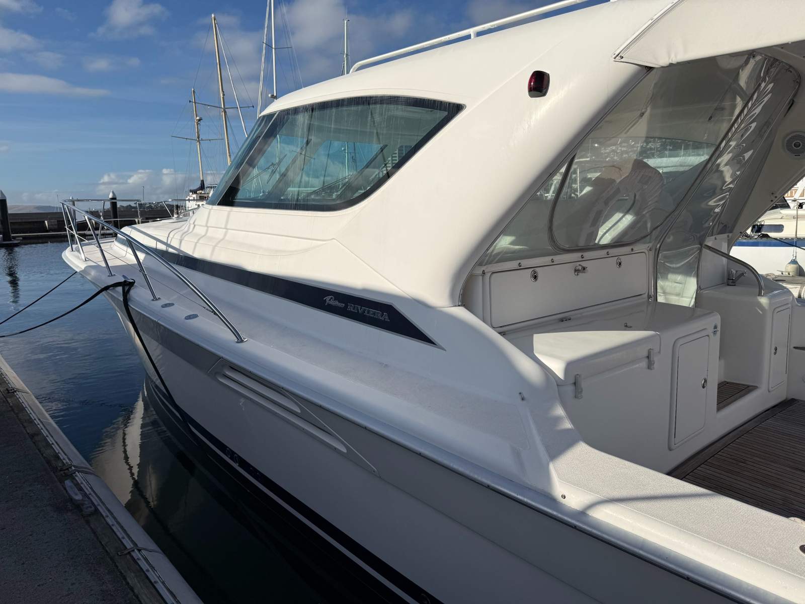 Riviera 4000 Offshore Hardtop Platinum Series &ndash; 2000 Model JO JO