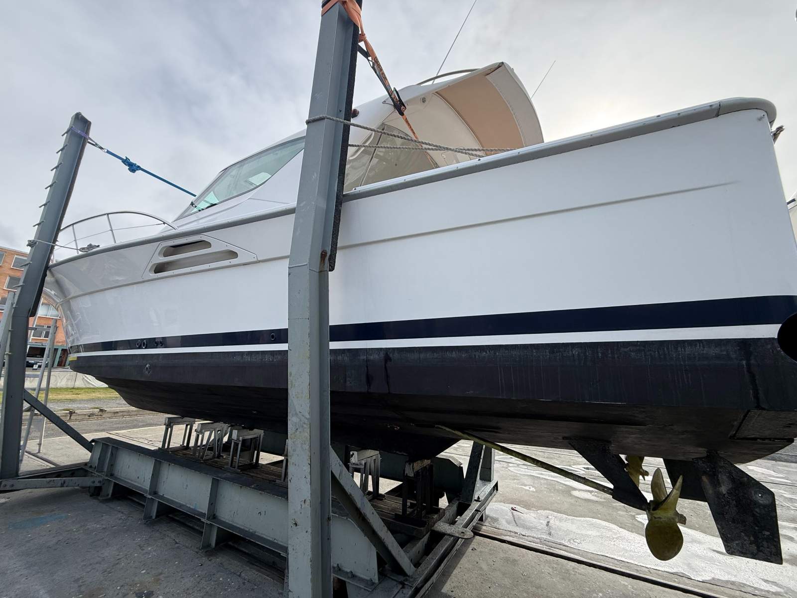 Riviera 4000 Offshore Hardtop Platinum Series &ndash; 2000 Model JO JO