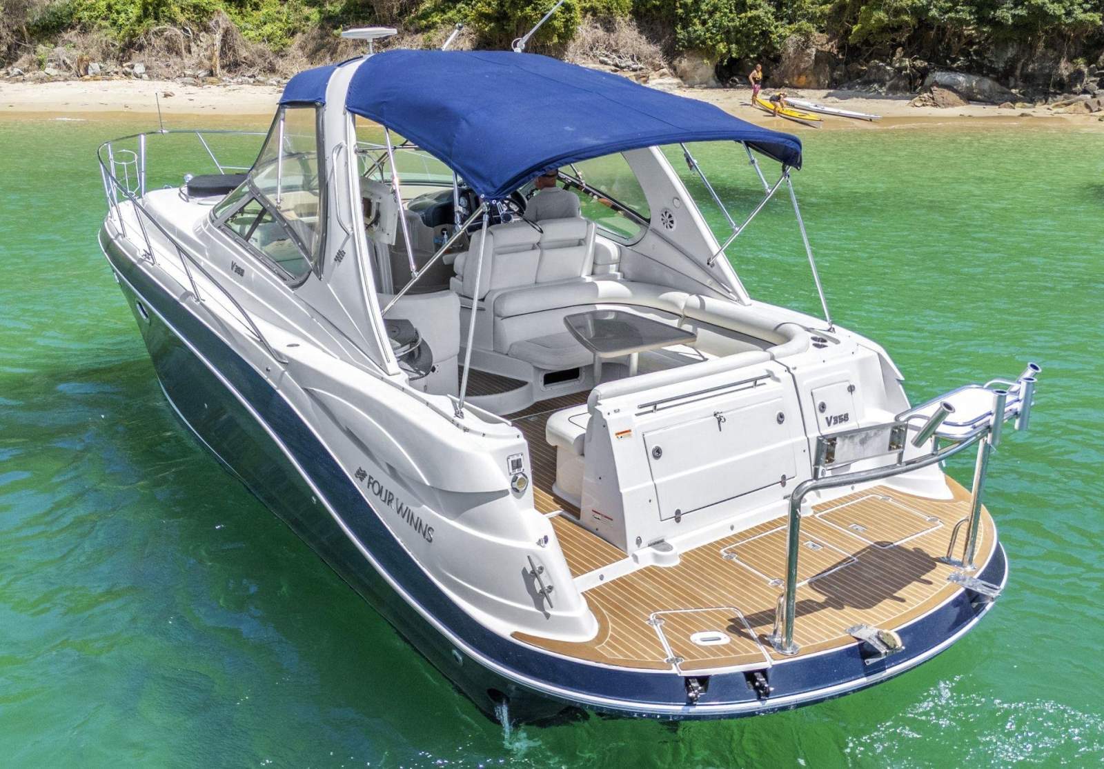 Four Winns Vista 358