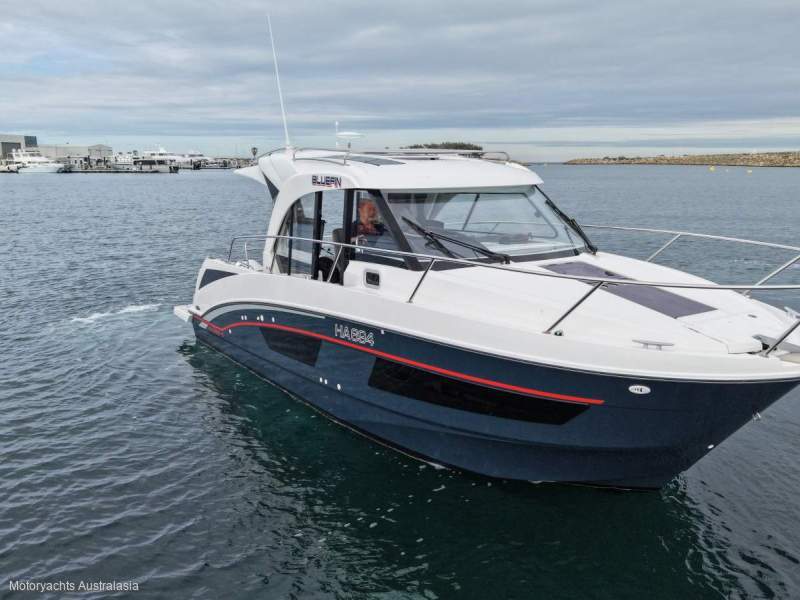 Beneteau Antares 9.0 OB - Presents as New with just 83 hours!