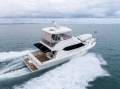 Mustang M43 Flybridge