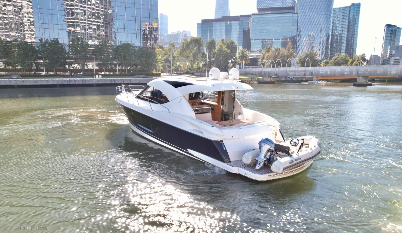 Riviera 4400 Sport Yacht Series II