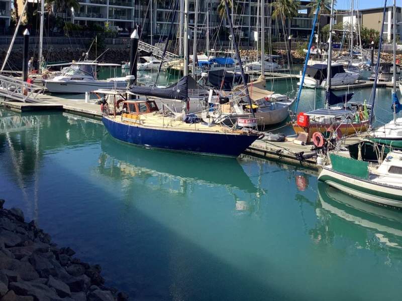 Bounty 35 Hard dodger and Bimini cruising set up.