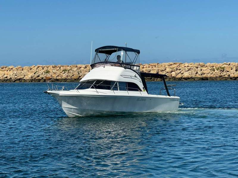 Caribbean 27 Flybridge Sports Fisherman