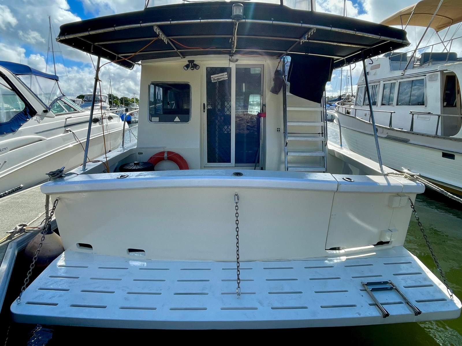 Jackson 40 Flybridge Cruiser