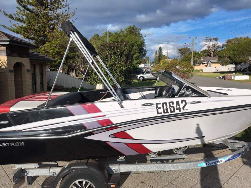 Glastron GTS 185 - Great American Bowrider