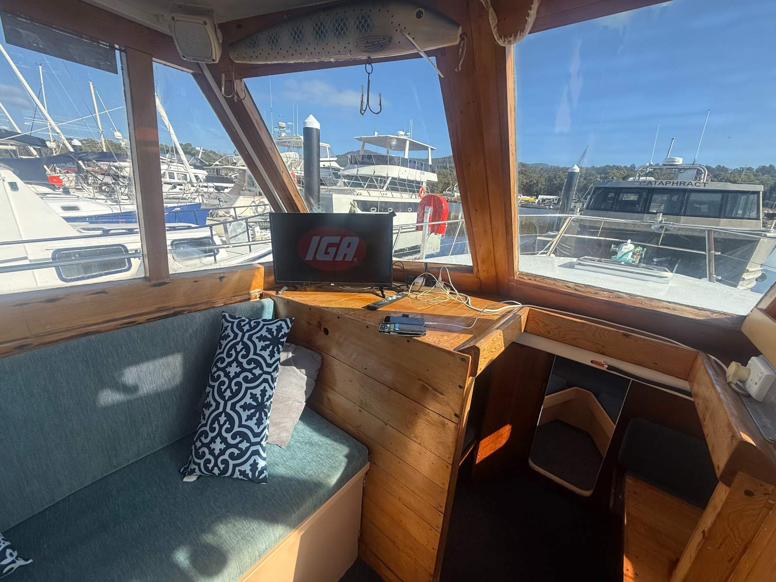 Hartley Cabin Cruiser &ndash; 37 HANGOVER