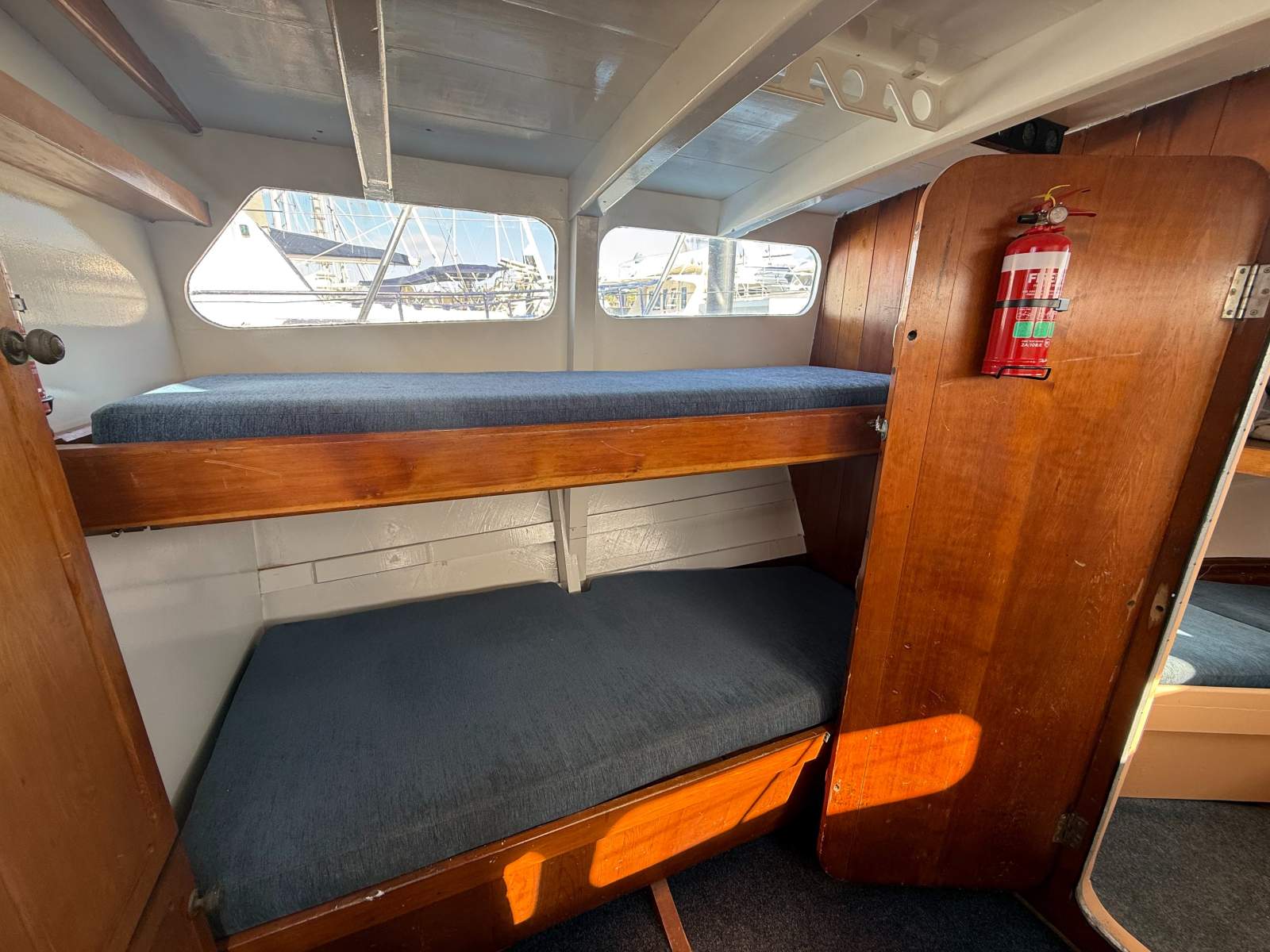 Hartley Cabin Cruiser &ndash; 37 HANGOVER