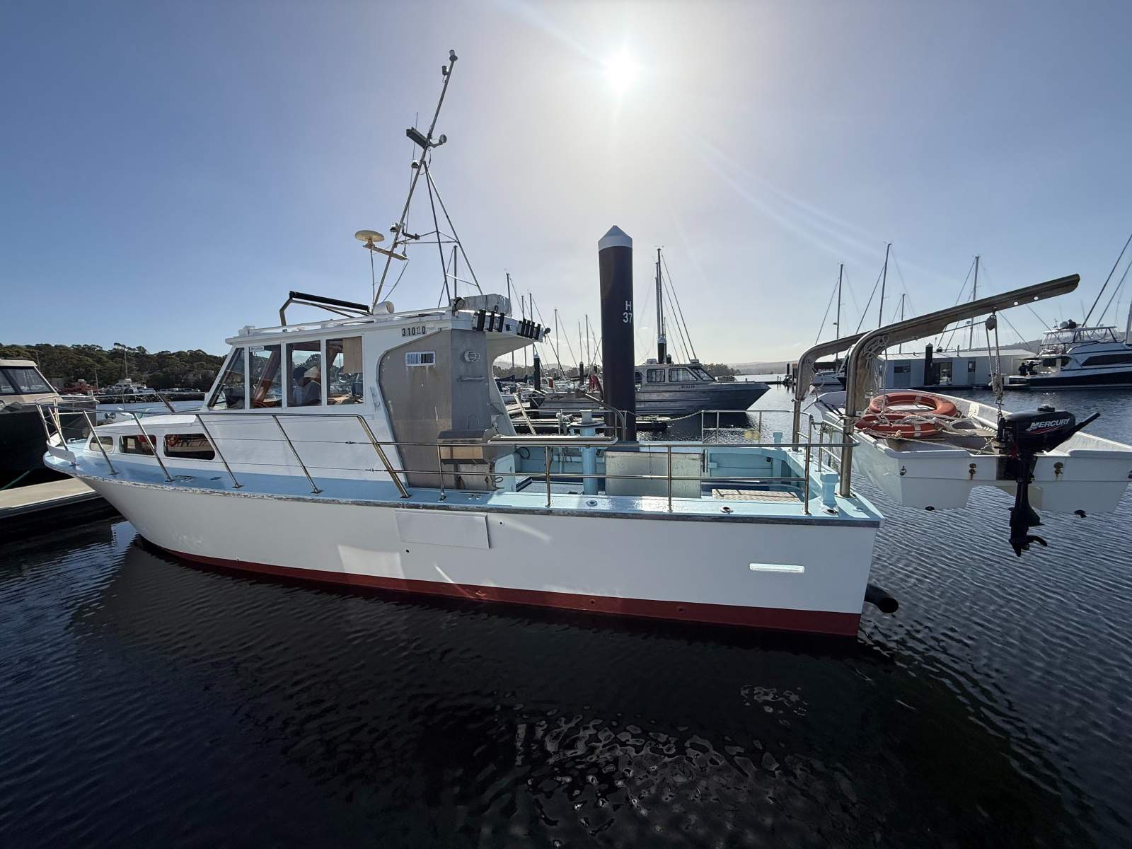 Hartley Cabin Cruiser - 37' "HANGOVER"