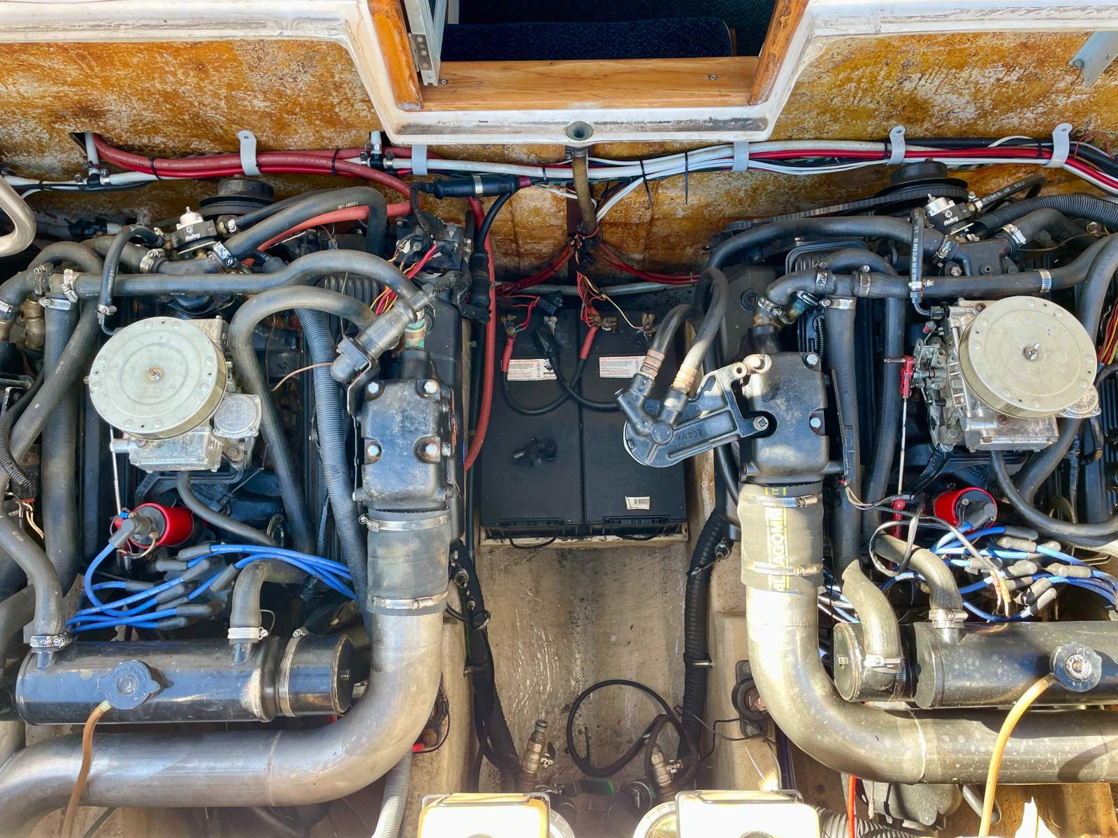 Bertram 28 Flybridge - Shaft Drive