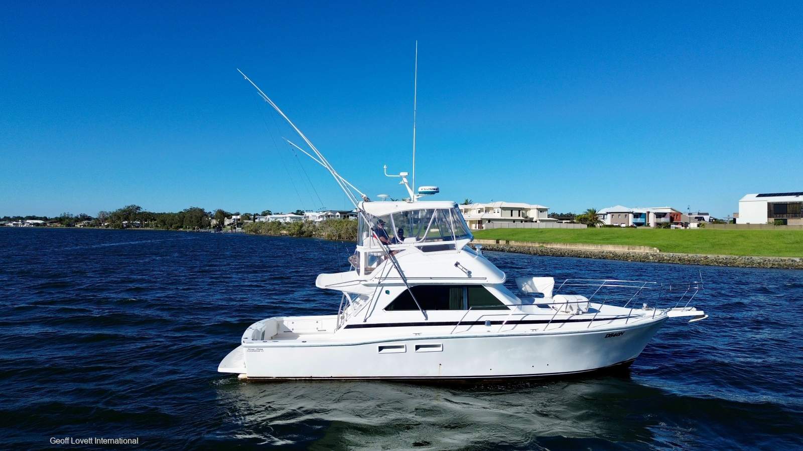 Caribbean 40 Flybridge Cruiser