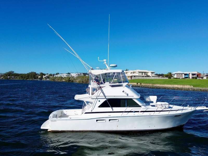 Caribbean 40 Flybridge Cruiser