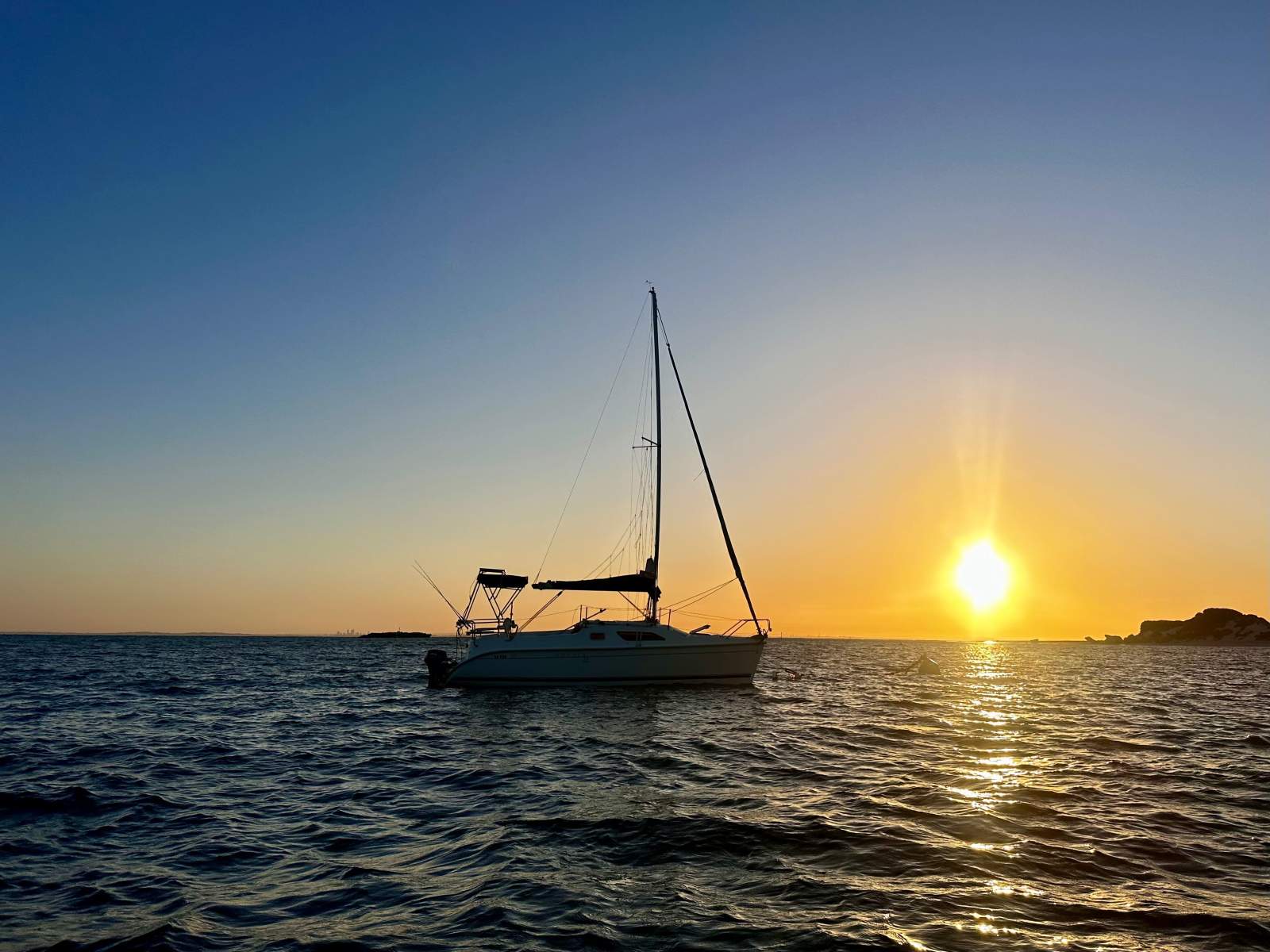 Hunter 25