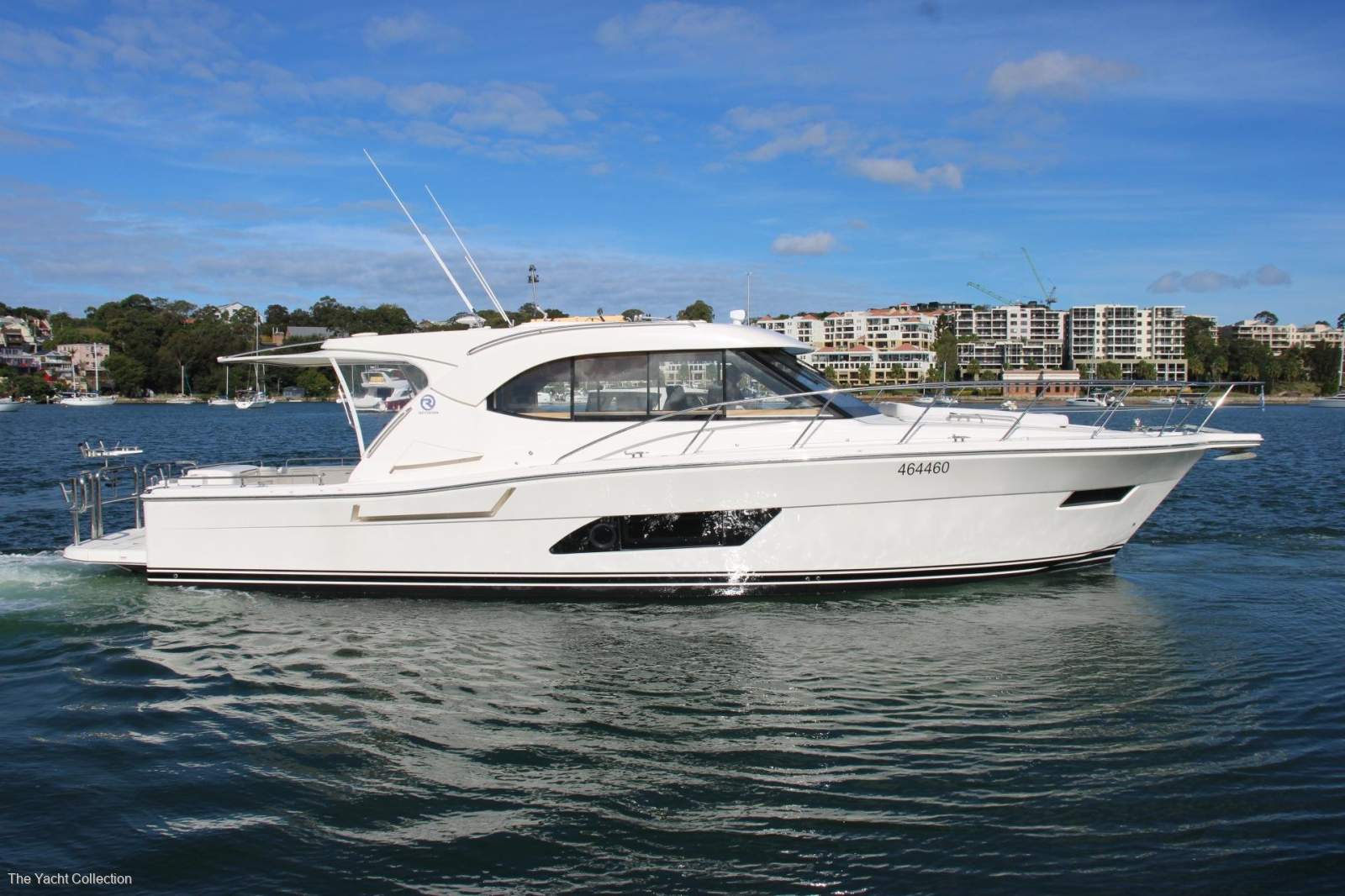 Riviera 445 SUV