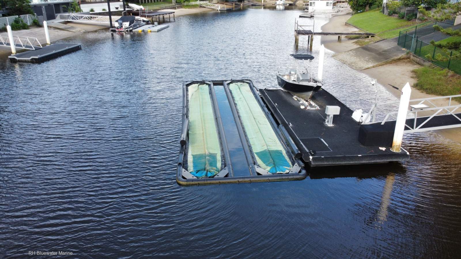 Seapen to Suit Catamaran