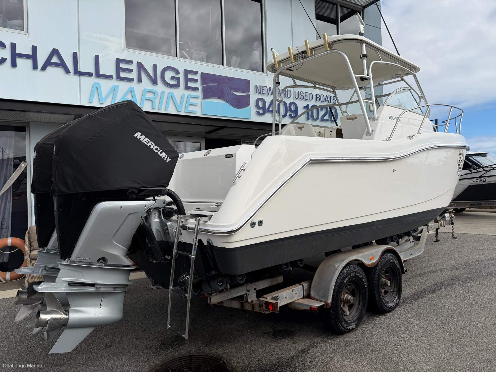 Boston Whaler 255 Conquest