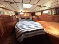 Nauticat 521 Pilot Saloon