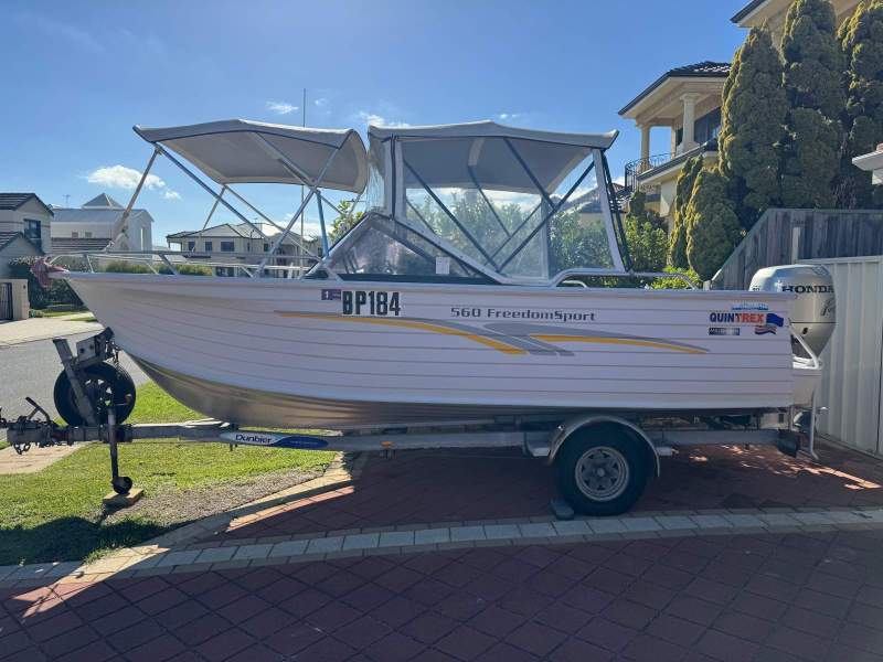 Quintrex 560 Freedom Sport Bow Rider