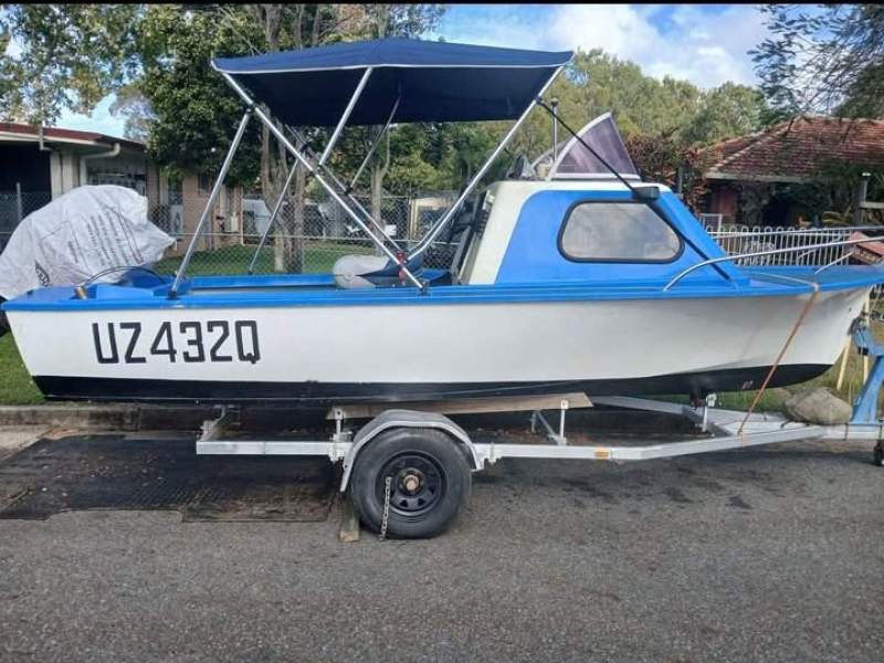 4 meter half cabin boat and trailer