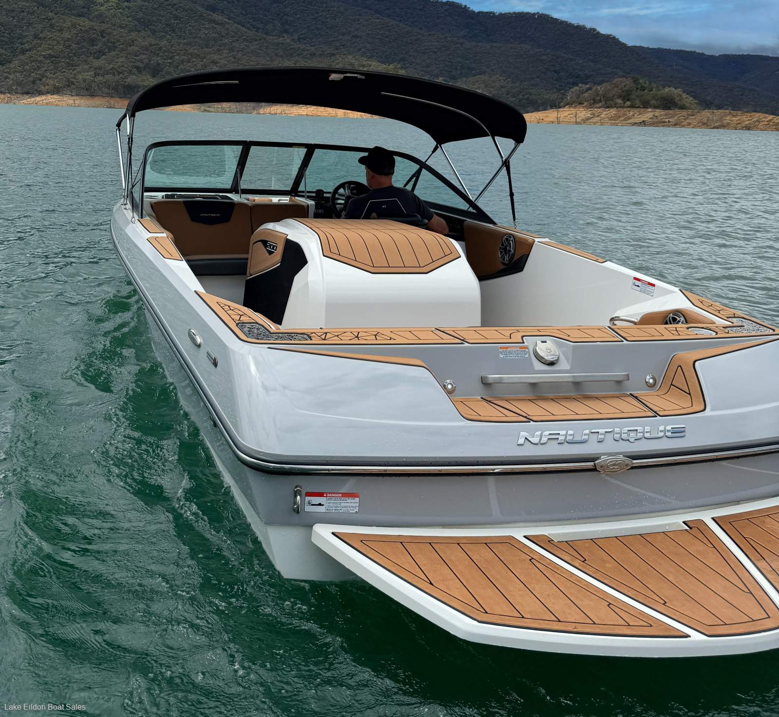 Nautique 200