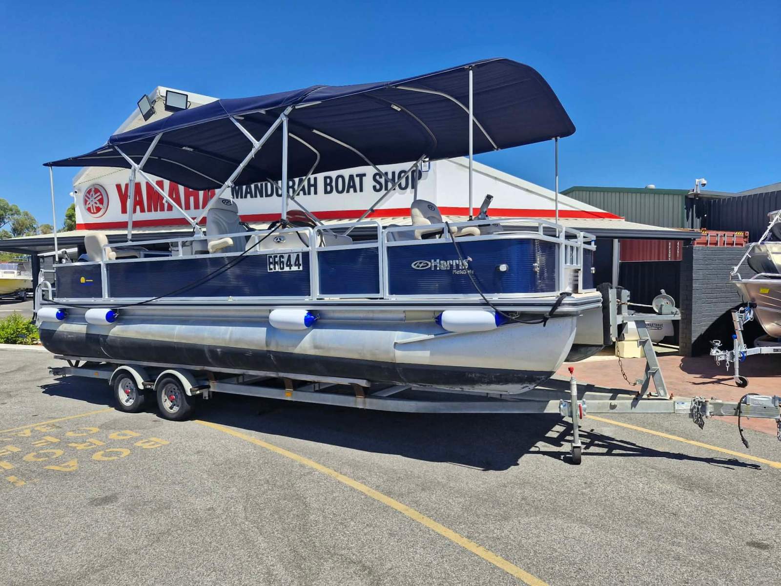 Harriscraft fisherman pontoon