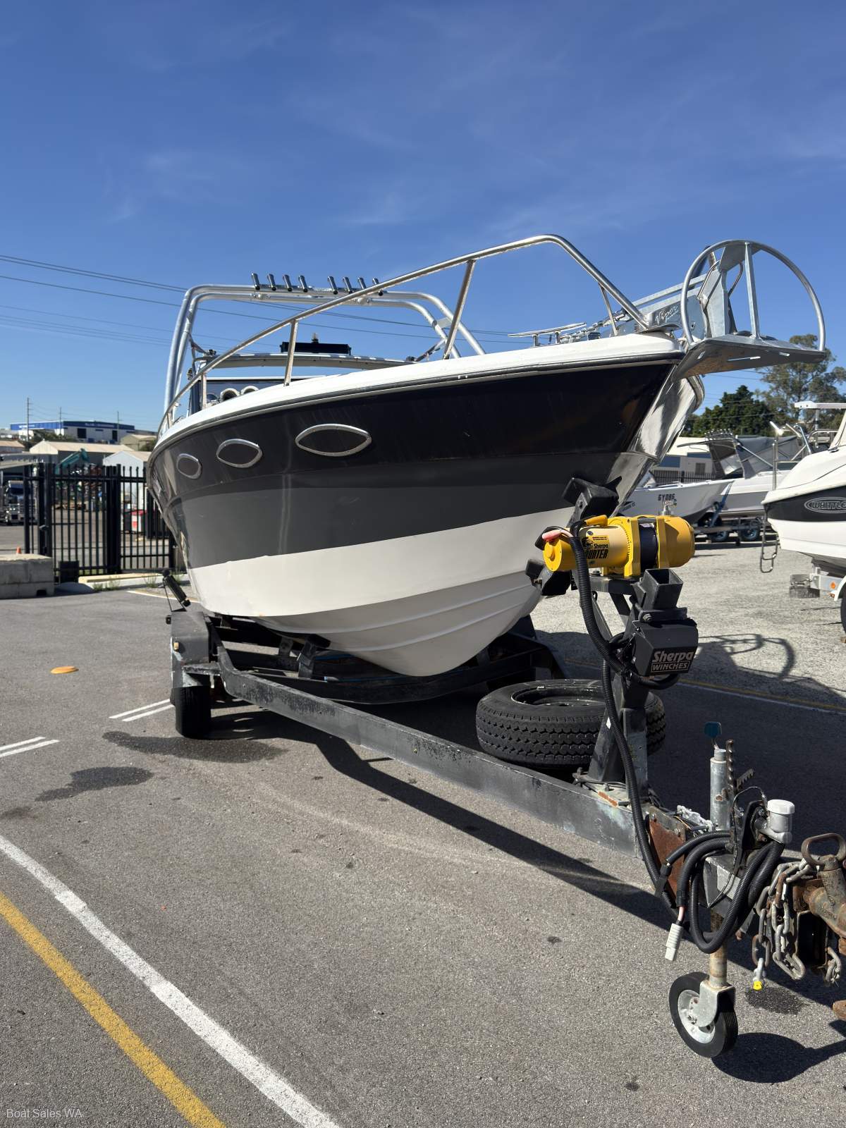 Freedom 6.50 Cabin Cruiser Powered by a new 200hp Mercury V6 motor 1 hour old