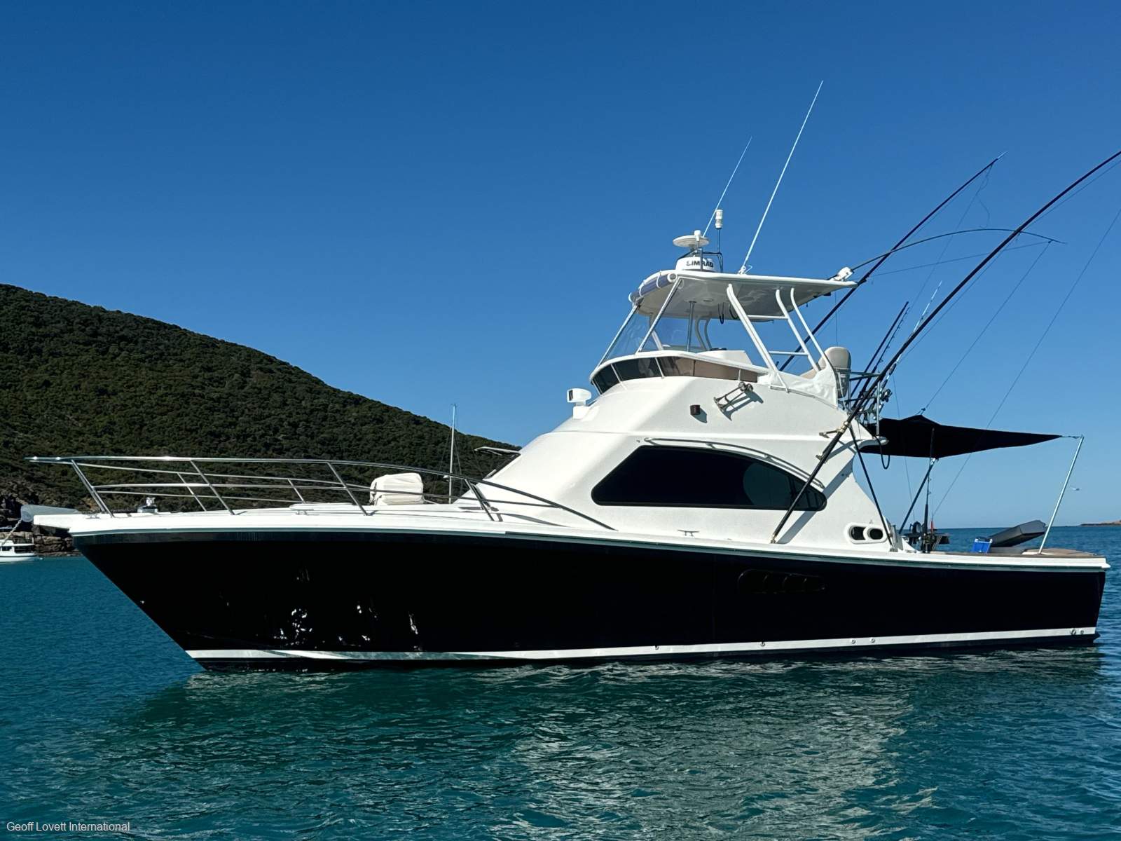 Black Watch 40 Flybridge Sport Fisher
