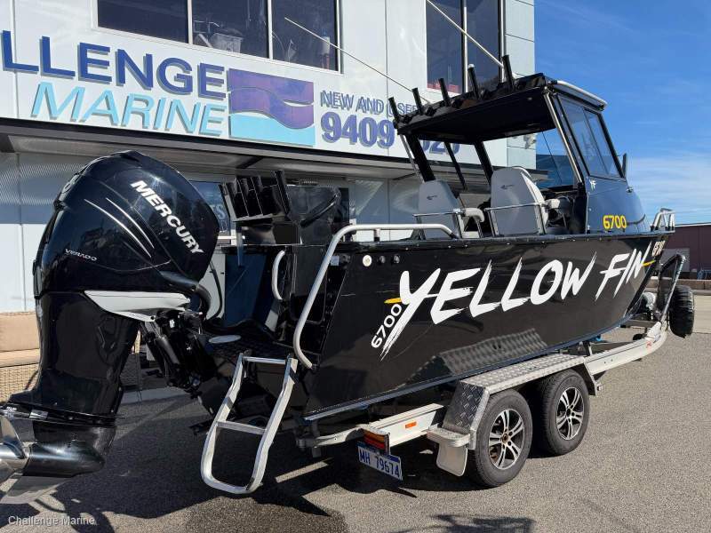 Yellowfin Plate 6700 Hardtop - Mercury Verado 200 Hp 4 stroke 251 hours