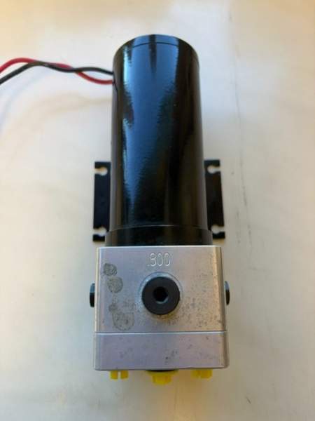 RAYMARINE TYPE 2 HYDRAULIC PUMP 12V