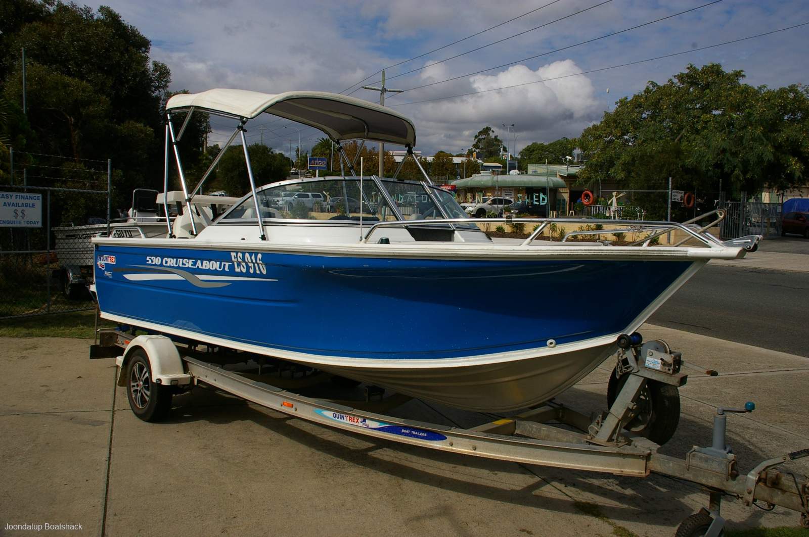 Quintrex 530 Cruiseabout 2014 model bow rider
