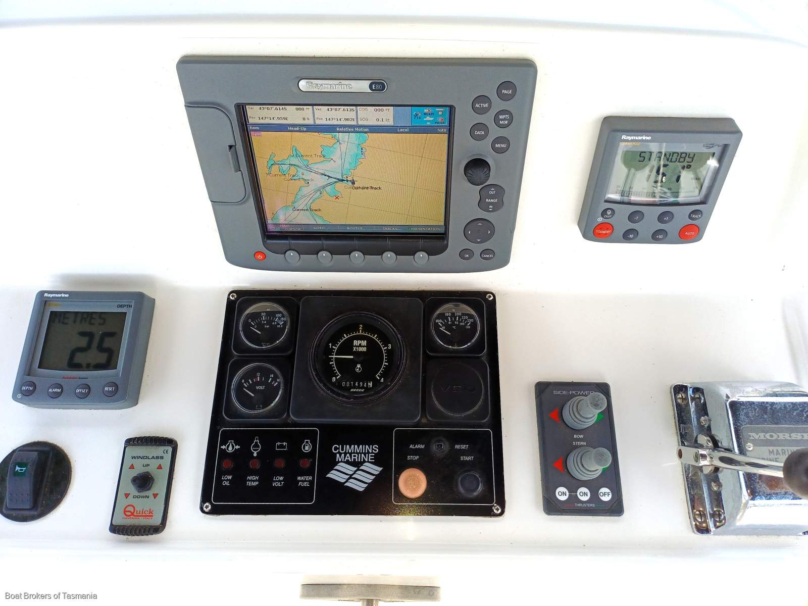 Seanna Integrity 350 Professionally maintained by conscientious vendors Boat Brokers of Tasmania