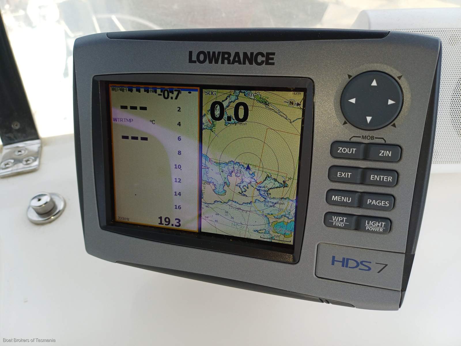 Seanna Integrity 350 Professionally maintained by conscientious vendors Boat Brokers of Tasmania