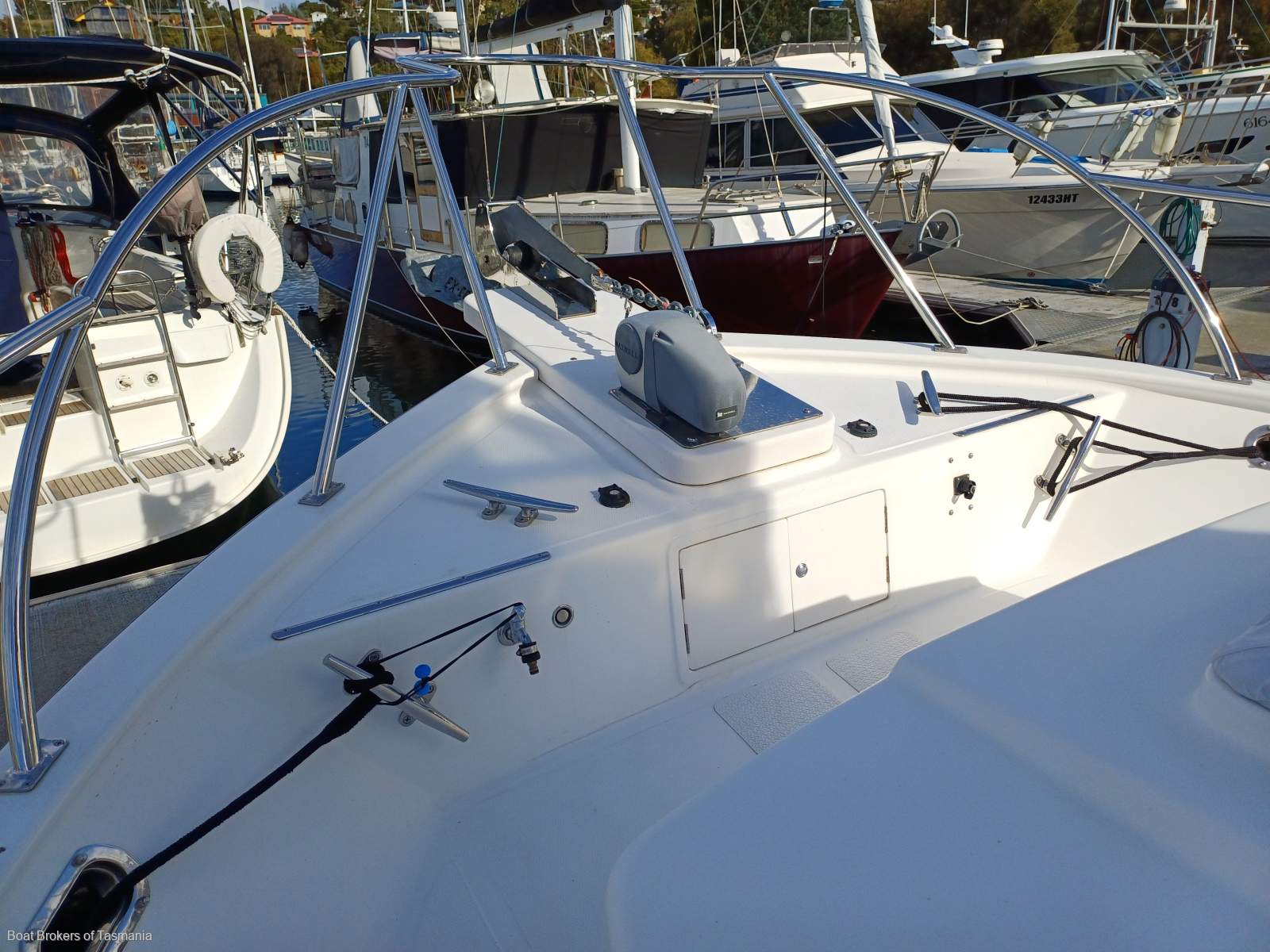 Seanna Integrity 350 Professionally maintained by conscientious vendors Boat Brokers of Tasmania