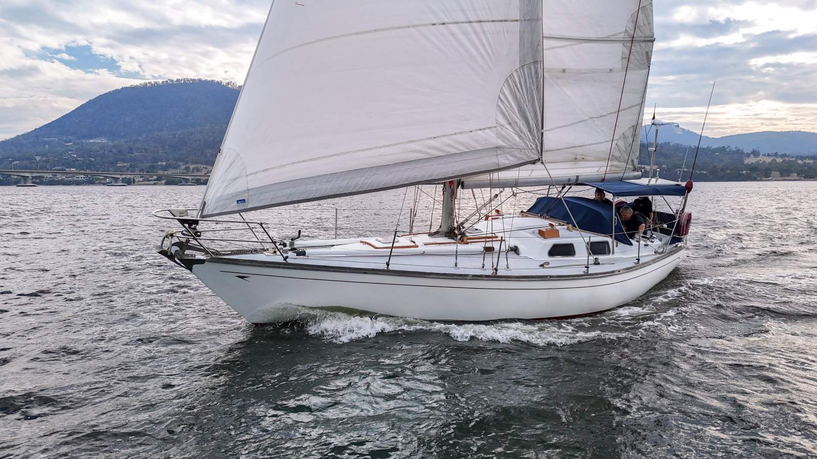 Duncanson 35 EXCELLENT PRESENTATION & UPGRADED ENGINE!