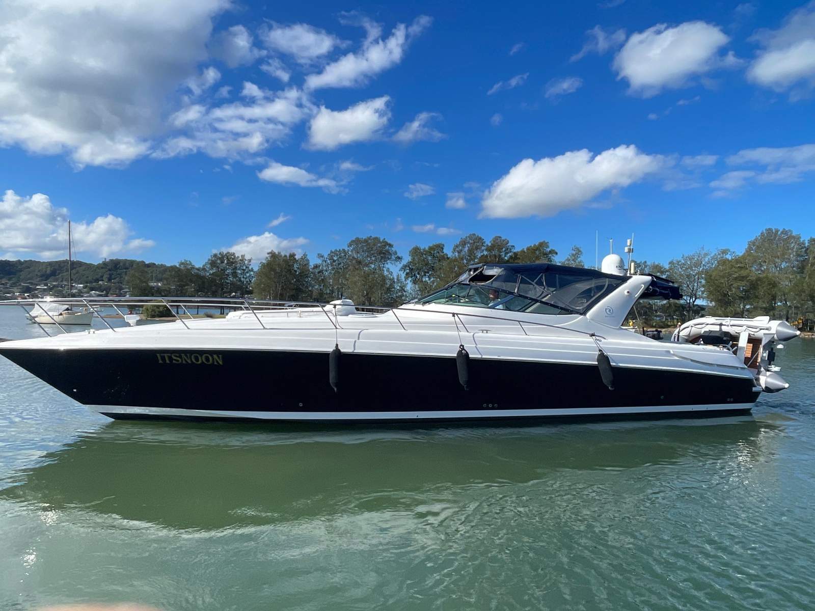 Riviera M430 Sports Cruiser