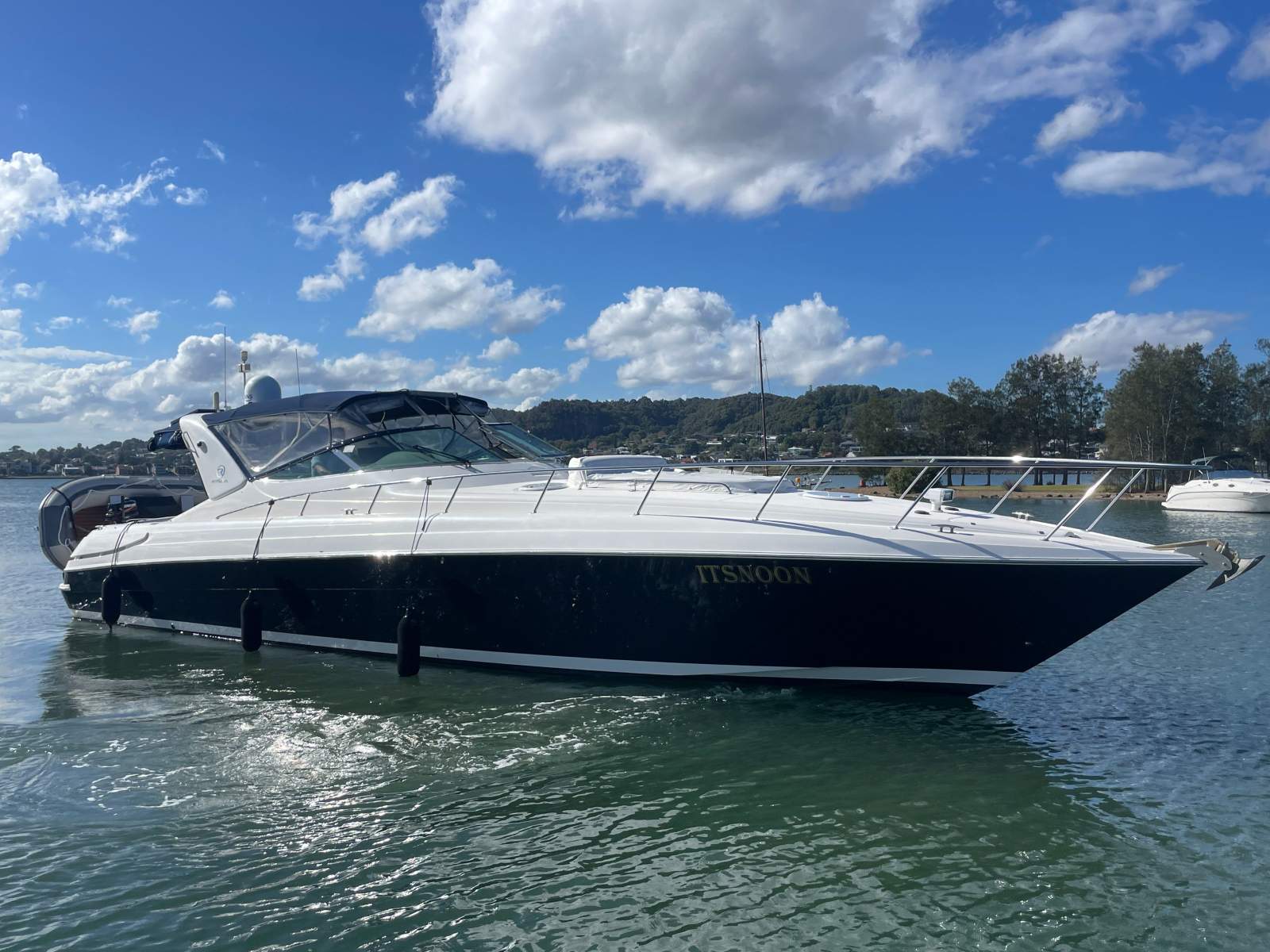 Riviera M430 Sports Cruiser