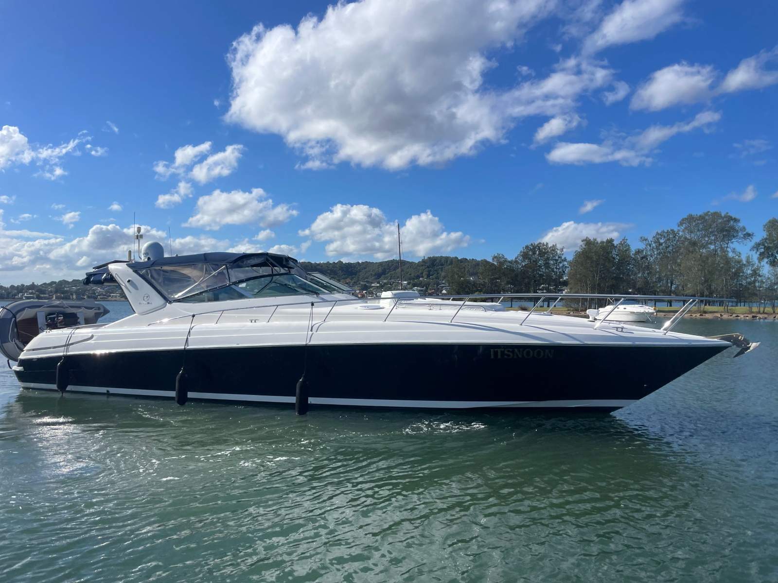Riviera M430 Sports Cruiser