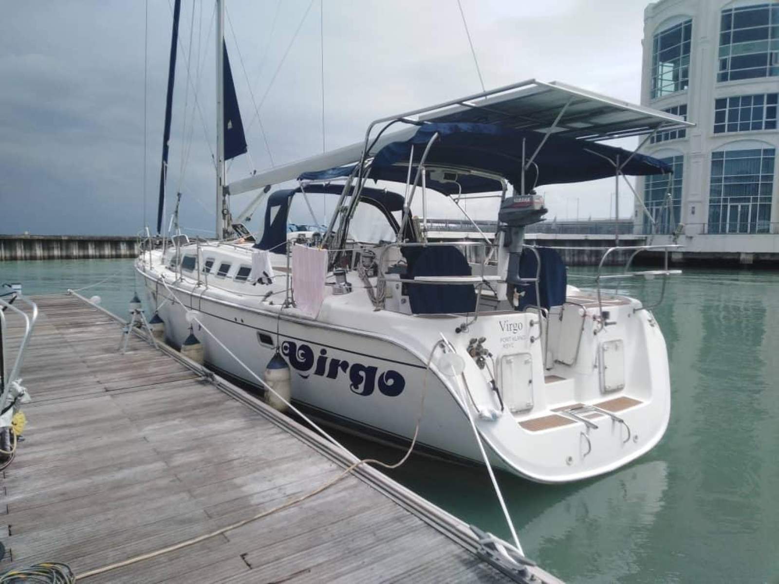 Hunter 49
