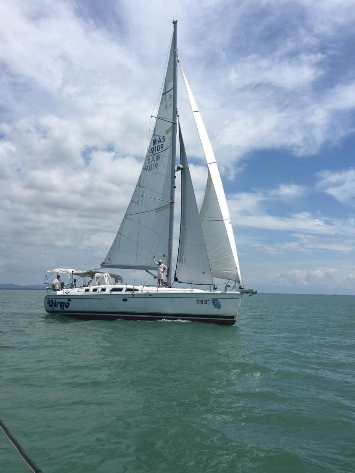 Hunter 49