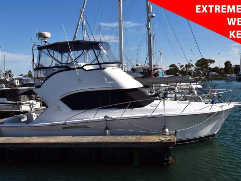 Riviera 3350 Flybridge - EXTREMELY WELL KEPT