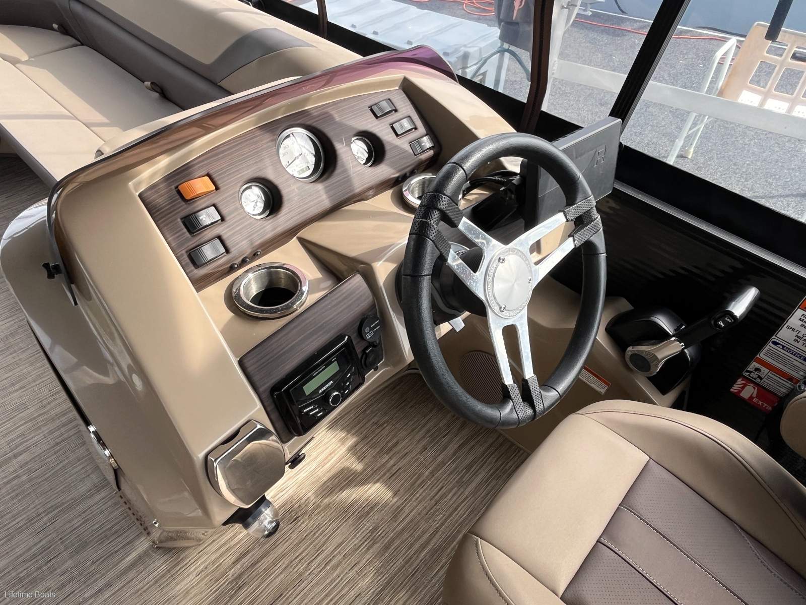 Bennington Pontoon Boat 21SX - 2023MY